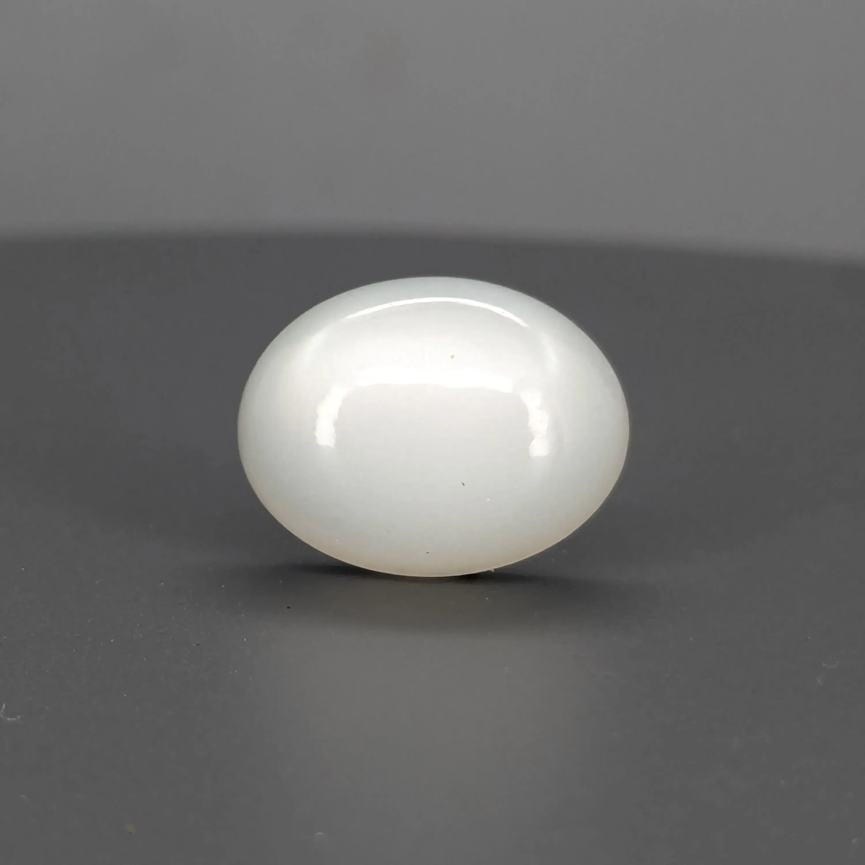 Moon Stone - 10.70 Carat