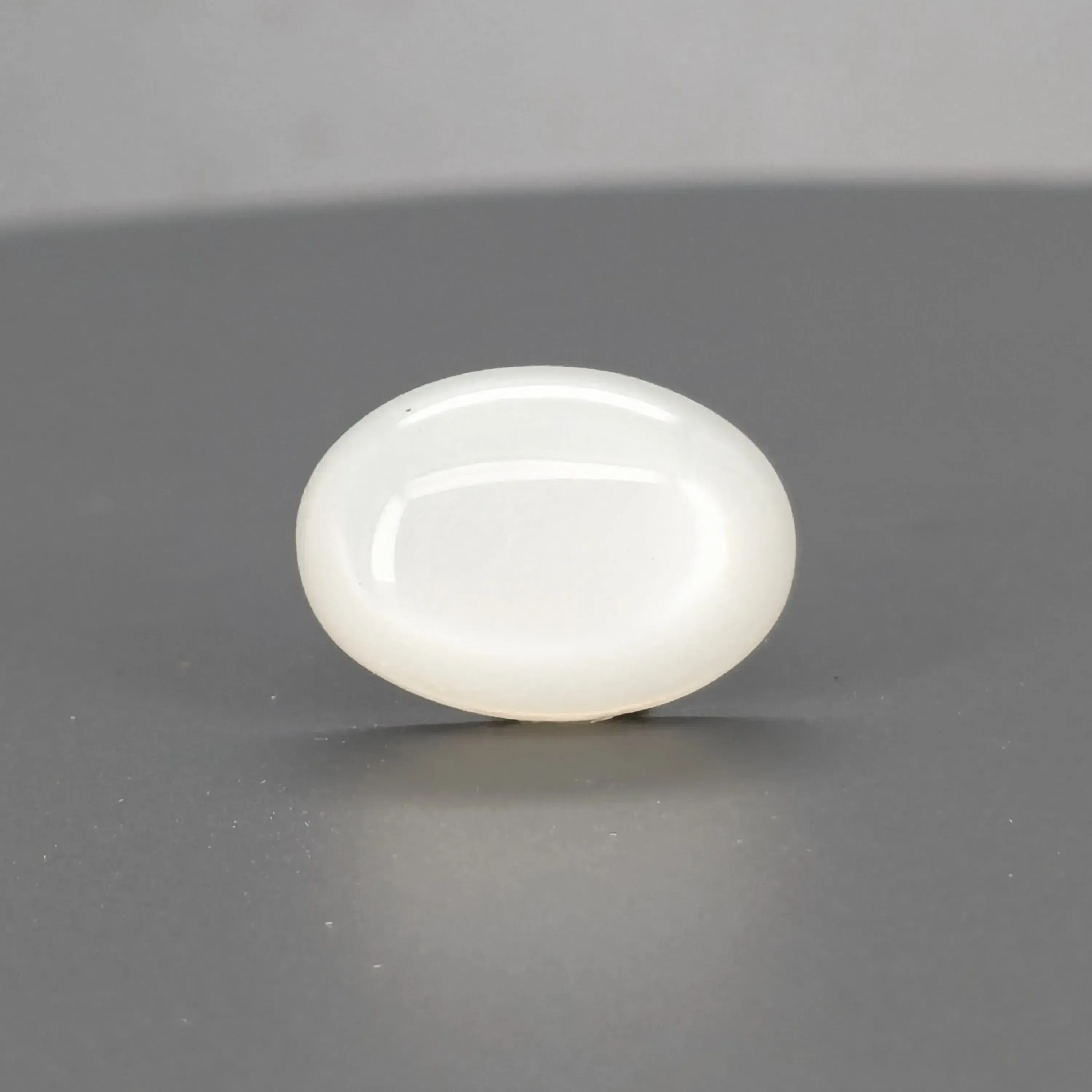 Moon Stone - 5.65 Carat