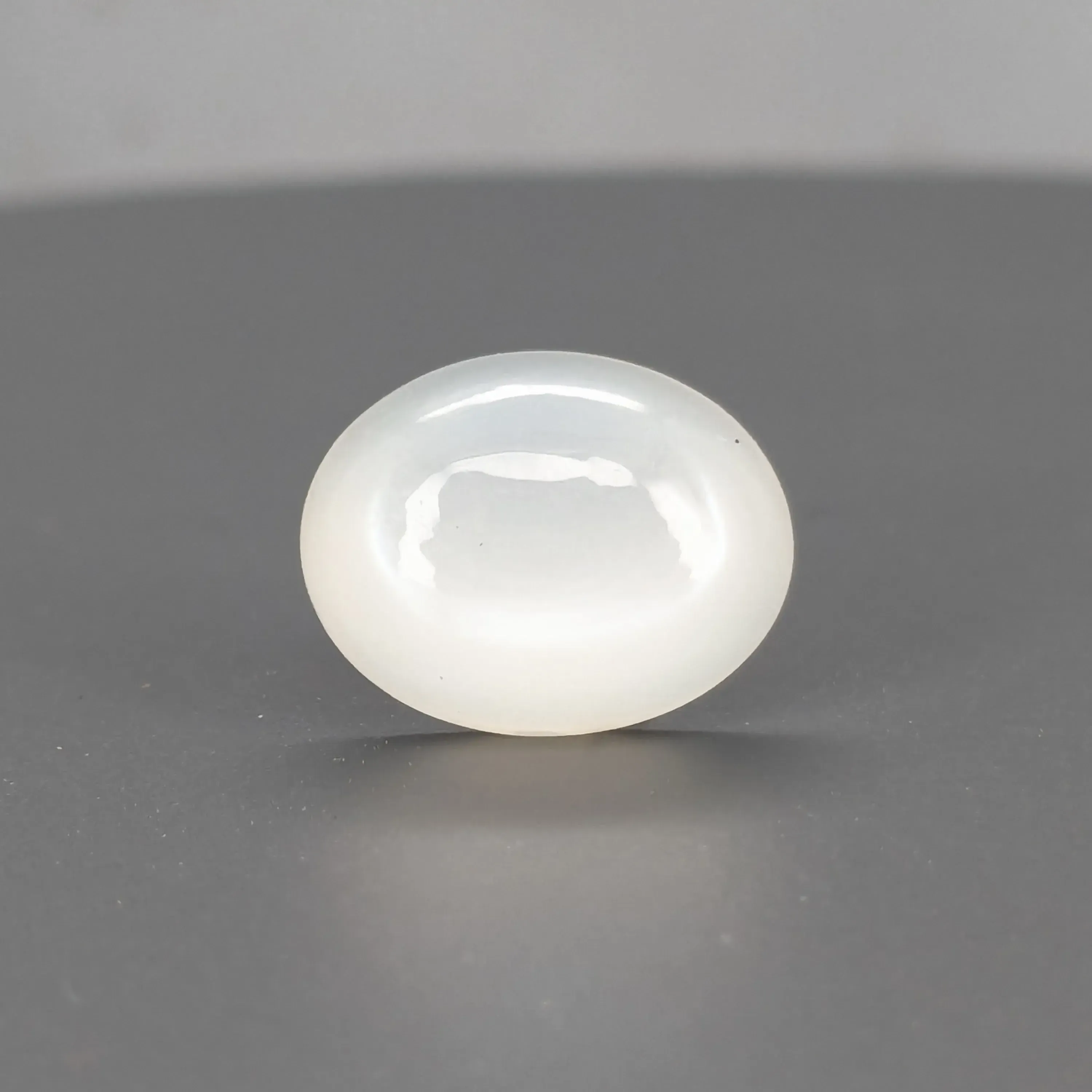 Moon Stone - 5.90 Carat
