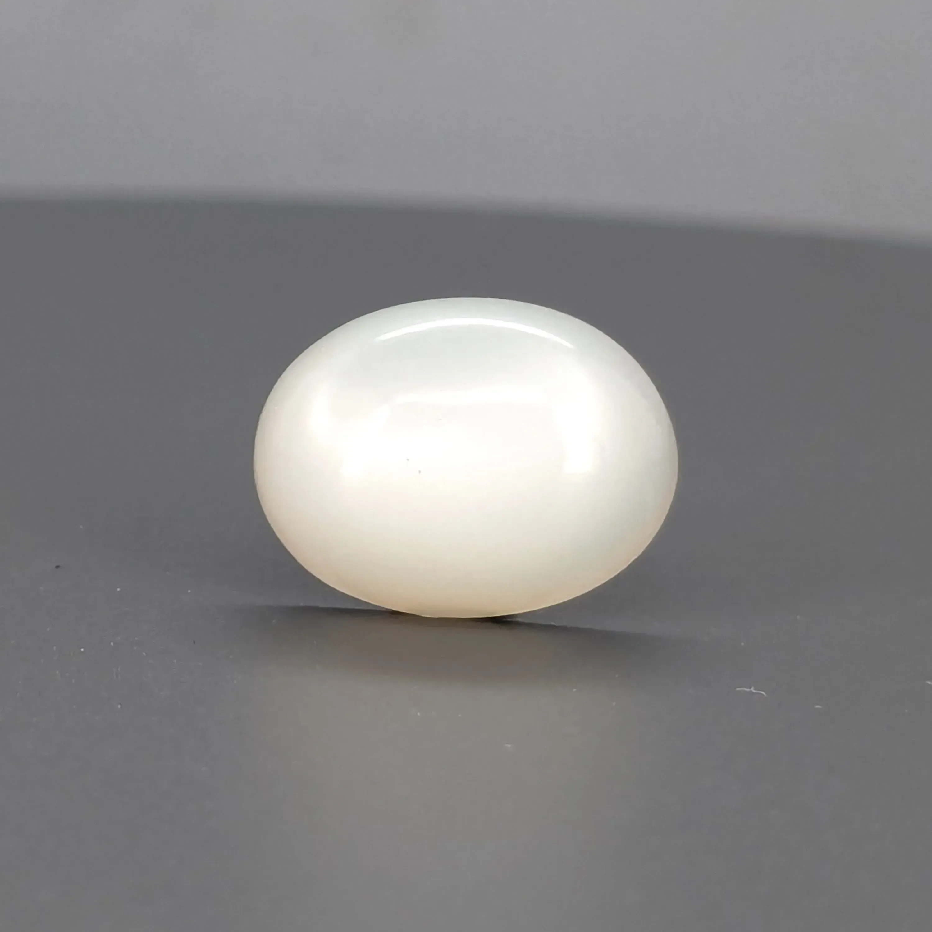Moon Stone - 7.65 Carat