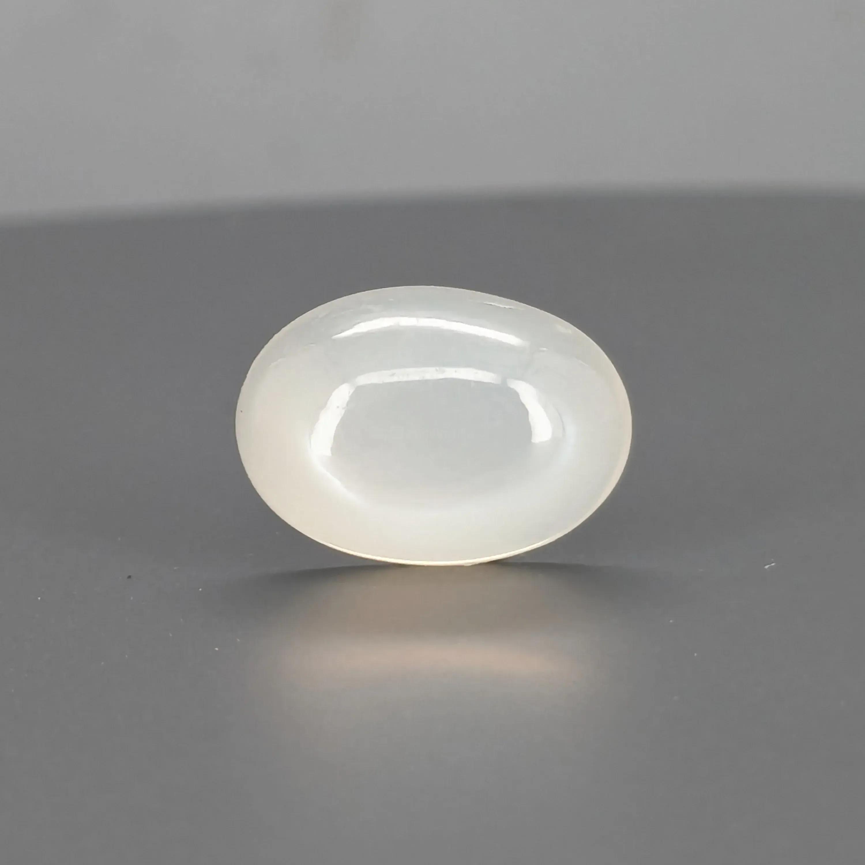 Moon Stone - 7.70 Carat