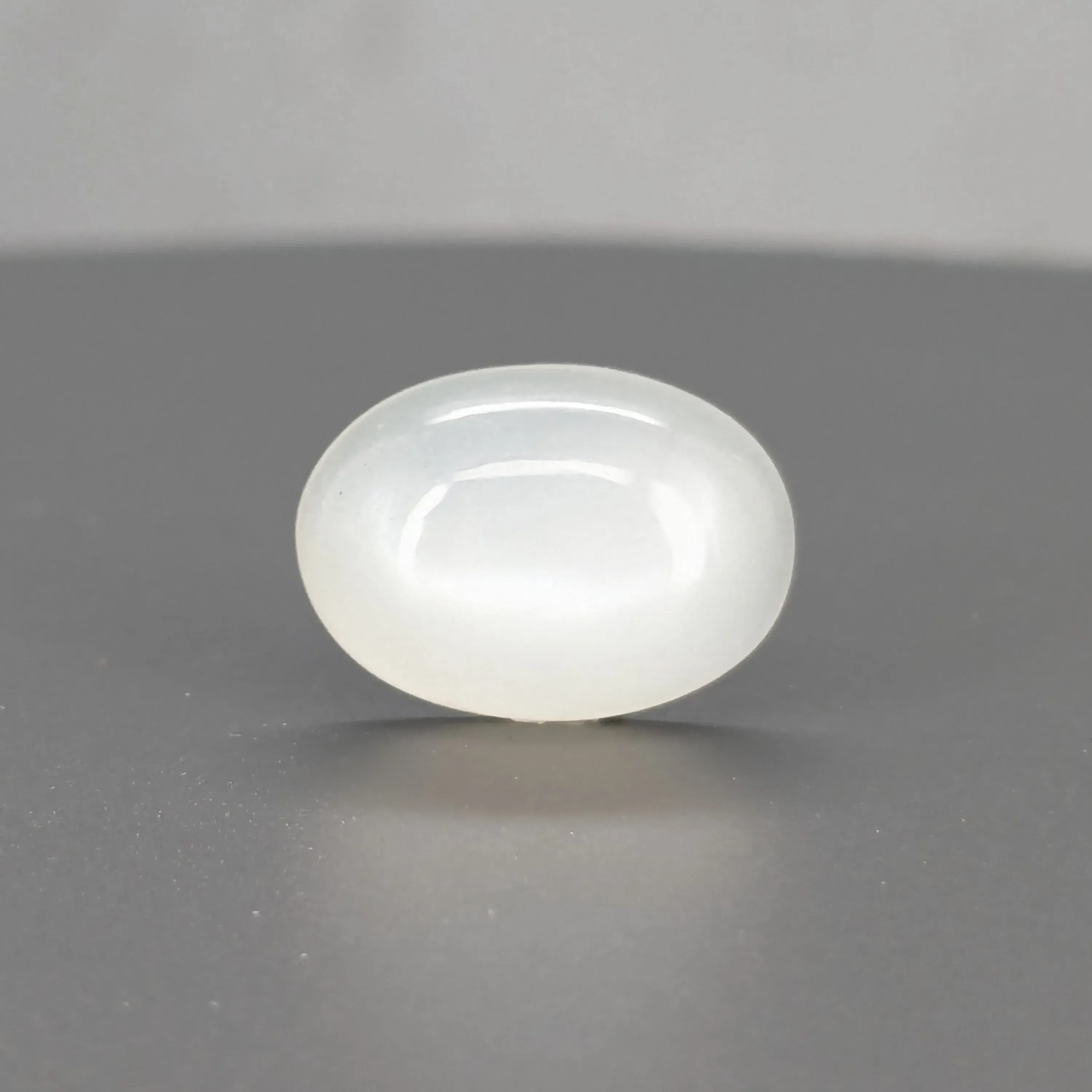 Moon Stone - 8 Carat